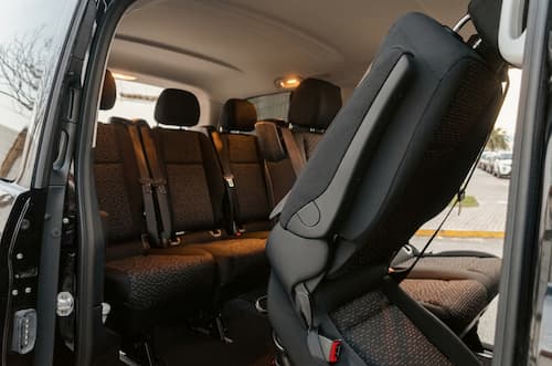 Interior del Mercedes Vito Tourer Select con asientos de alta gama